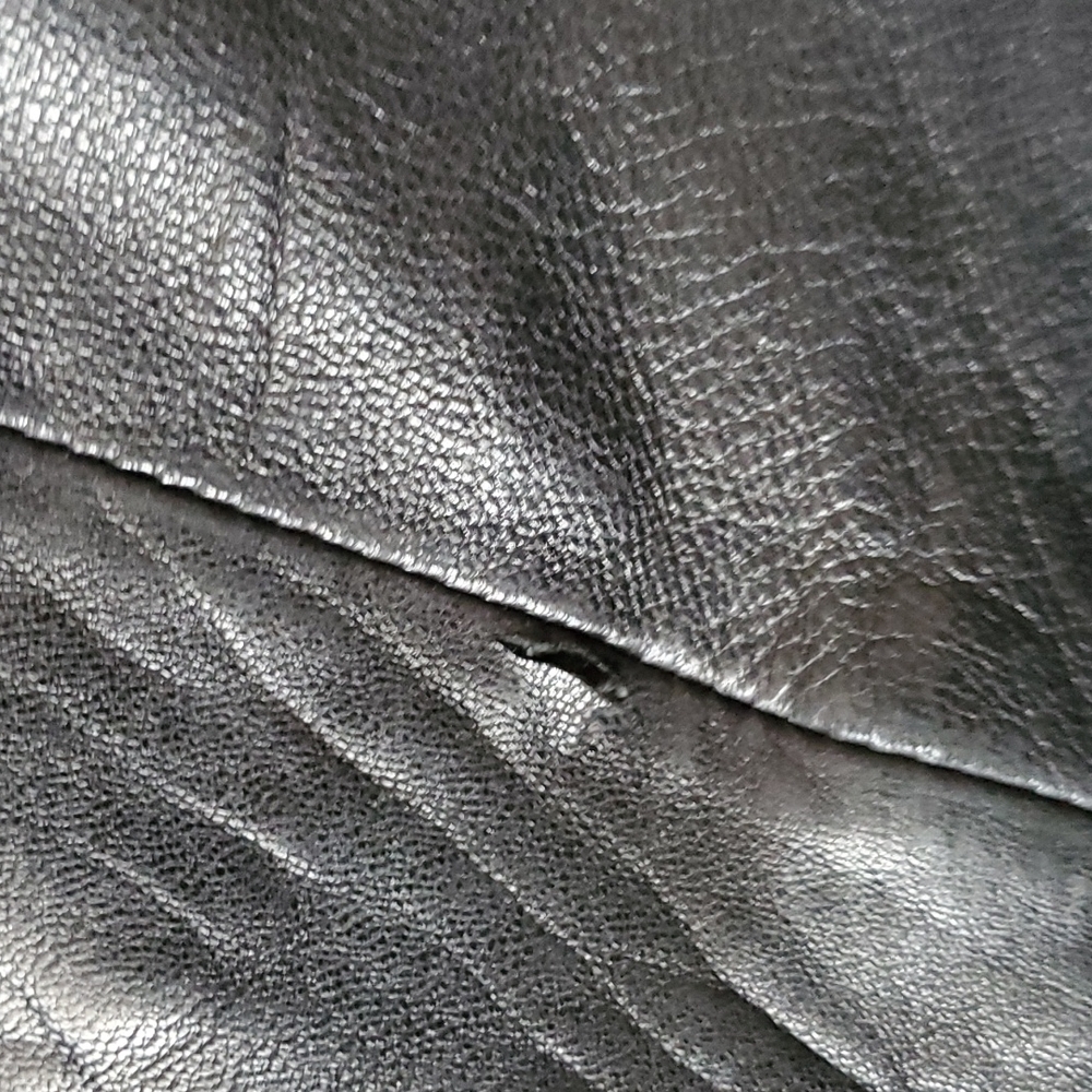 Buttery leather jacket - Picture 9 of 9
